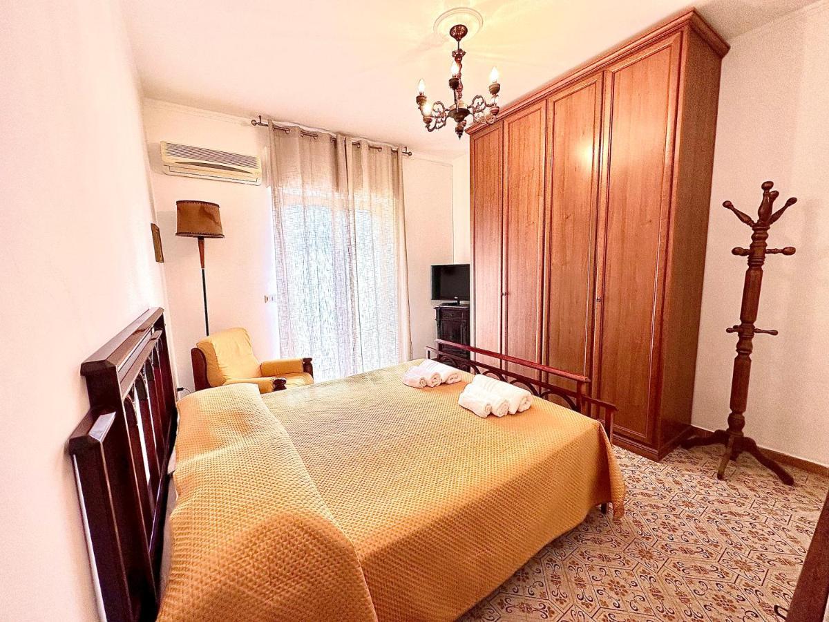 Bed and Breakfast Sorrenthouse Sant'Agnello Exterior foto